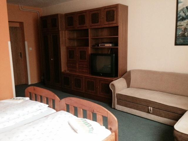 Penzion Tatry Poprad Exterior foto